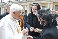 <br>Udienza Generale del 14 Aprile 2010<br><br> - (Copyright L'OSSERVATORE ROMANO - Servizio Fotografico - photo@ossrom.va)