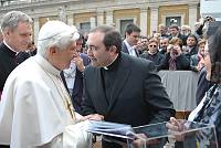 <br>Udienza Generale del 14 Aprile 2010<br><br> - (Copyright L'OSSERVATORE ROMANO - Servizio Fotografico - photo@ossrom.va)