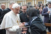 <br>Udienza Generale del 14 Aprile 2010<br><br> - (Copyright L'OSSERVATORE ROMANO - Servizio Fotografico - photo@ossrom.va)