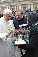 <br>Udienza Generale del 14 Aprile 2010<br><br> - (Copyright L'OSSERVATORE ROMANO - Servizio Fotografico - photo@ossrom.va)