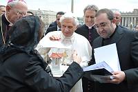 <br>Udienza Generale del 14 Aprile 2010<br><br> - (Copyright L'OSSERVATORE ROMANO - Servizio Fotografico - photo@ossrom.va)