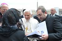 <br>Udienza Generale del 14 Aprile 2010<br><br> - (Copyright L'OSSERVATORE ROMANO - Servizio Fotografico - photo@ossrom.va)