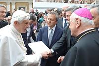 <br>Udienza Generale del 14 Aprile 2010<br><br> - (Copyright L'OSSERVATORE ROMANO - Servizio Fotografico - photo@ossrom.va)