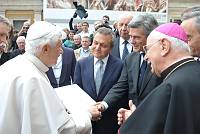 <br>Udienza Generale del 14 Aprile 2010<br><br> - (Copyright L'OSSERVATORE ROMANO - Servizio Fotografico - photo@ossrom.va)