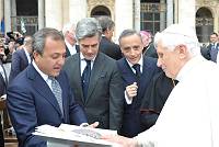 <br>Udienza Generale del 14 Aprile 2010<br><br> - (Copyright L'OSSERVATORE ROMANO - Servizio Fotografico - photo@ossrom.va)