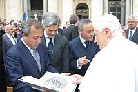 <br>Udienza Generale del 14 Aprile 2010<br><br> - (Copyright L'OSSERVATORE ROMANO - Servizio Fotografico - photo@ossrom.va)