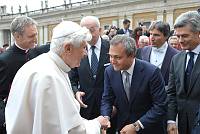 <br>Udienza Generale del 14 Aprile 2010<br><br> - (Copyright L'OSSERVATORE ROMANO - Servizio Fotografico - photo@ossrom.va)