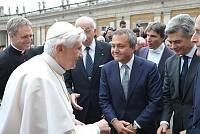 <br>Udienza Generale del 14 Aprile 2010<br><br> - (Copyright L'OSSERVATORE ROMANO - Servizio Fotografico - photo@ossrom.va)