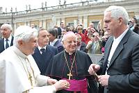 <br>Udienza Generale del 14 Aprile 2010<br><br> - (Copyright L'OSSERVATORE ROMANO - Servizio Fotografico - photo@ossrom.va)