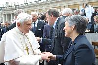 <br>Udienza Generale del 14 Aprile 2010<br><br> - (Copyright L'OSSERVATORE ROMANO - Servizio Fotografico - photo@ossrom.va)