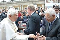 <br>Udienza Generale del 14 Aprile 2010<br><br> - (Copyright L'OSSERVATORE ROMANO - Servizio Fotografico - photo@ossrom.va)