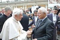<br>Udienza Generale del 14 Aprile 2010<br><br> - (Copyright L'OSSERVATORE ROMANO - Servizio Fotografico - photo@ossrom.va)