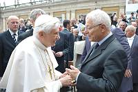 <br>Udienza Generale del 14 Aprile 2010<br><br> - (Copyright L'OSSERVATORE ROMANO - Servizio Fotografico - photo@ossrom.va)