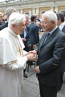 <br>Udienza Generale del 14 Aprile 2010<br><br> - (Copyright L'OSSERVATORE ROMANO - Servizio Fotografico - photo@ossrom.va)
