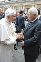 <br>Udienza Generale del 14 Aprile 2010<br><br> - (Copyright L'OSSERVATORE ROMANO - Servizio Fotografico - photo@ossrom.va)