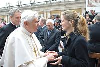 <br>Udienza Generale del 14 Aprile 2010<br><br> - (Copyright L'OSSERVATORE ROMANO - Servizio Fotografico - photo@ossrom.va)