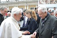 <br>Udienza Generale del 14 Aprile 2010<br><br> - (Copyright L'OSSERVATORE ROMANO - Servizio Fotografico - photo@ossrom.va)