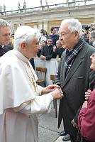 <br>Udienza Generale del 14 Aprile 2010<br><br> - (Copyright L'OSSERVATORE ROMANO - Servizio Fotografico - photo@ossrom.va)