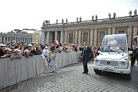 <br>Udienza Generale del 14 Aprile 2010<br><br> - (Copyright L'OSSERVATORE ROMANO - Servizio Fotografico - photo@ossrom.va)