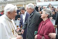 <br>Udienza Generale del 14 Aprile 2010<br><br> - (Copyright L'OSSERVATORE ROMANO - Servizio Fotografico - photo@ossrom.va)