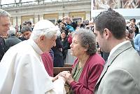 <br>Udienza Generale del 14 Aprile 2010<br><br> - (Copyright L'OSSERVATORE ROMANO - Servizio Fotografico - photo@ossrom.va)