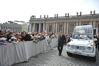 <br>Udienza Generale del 14 Aprile 2010<br><br> - (Copyright L'OSSERVATORE ROMANO - Servizio Fotografico - photo@ossrom.va)