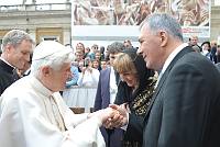 <br>Udienza Generale del 14 Aprile 2010<br><br> - (Copyright L'OSSERVATORE ROMANO - Servizio Fotografico - photo@ossrom.va)
