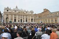 <br>Udienza Generale del 14 Aprile 2010<br><br> - (Copyright L'OSSERVATORE ROMANO - Servizio Fotografico - photo@ossrom.va)