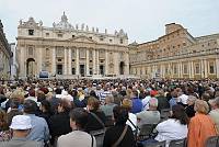 <br>Udienza Generale del 14 Aprile 2010<br><br> - (Copyright L'OSSERVATORE ROMANO - Servizio Fotografico - photo@ossrom.va)