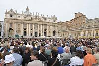 <br>Udienza Generale del 14 Aprile 2010<br><br> - (Copyright L'OSSERVATORE ROMANO - Servizio Fotografico - photo@ossrom.va)