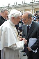 <br>Udienza Generale del 14 Aprile 2010<br><br> - (Copyright L'OSSERVATORE ROMANO - Servizio Fotografico - photo@ossrom.va)