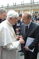 <br>Udienza Generale del 14 Aprile 2010<br><br> - (Copyright L'OSSERVATORE ROMANO - Servizio Fotografico - photo@ossrom.va)