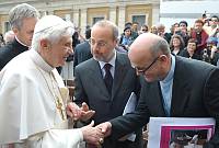 <br>Udienza Generale del 14 Aprile 2010<br><br> - (Copyright L'OSSERVATORE ROMANO - Servizio Fotografico - photo@ossrom.va)