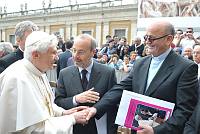 <br>Udienza Generale del 14 Aprile 2010<br><br> - (Copyright L'OSSERVATORE ROMANO - Servizio Fotografico - photo@ossrom.va)