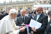 <br>Udienza Generale del 14 Aprile 2010<br><br> - (Copyright L'OSSERVATORE ROMANO - Servizio Fotografico - photo@ossrom.va)