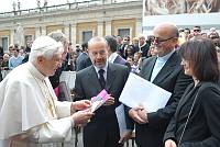 <br>Udienza Generale del 14 Aprile 2010<br><br> - (Copyright L'OSSERVATORE ROMANO - Servizio Fotografico - photo@ossrom.va)