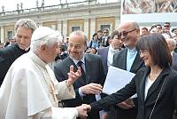 <br>Udienza Generale del 14 Aprile 2010<br><br> - (Copyright L'OSSERVATORE ROMANO - Servizio Fotografico - photo@ossrom.va)