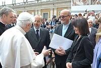 <br>Udienza Generale del 14 Aprile 2010<br><br> - (Copyright L'OSSERVATORE ROMANO - Servizio Fotografico - photo@ossrom.va)