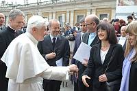 <br>Udienza Generale del 14 Aprile 2010<br><br> - (Copyright L'OSSERVATORE ROMANO - Servizio Fotografico - photo@ossrom.va)