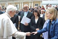 <br>Udienza Generale del 14 Aprile 2010<br><br> - (Copyright L'OSSERVATORE ROMANO - Servizio Fotografico - photo@ossrom.va)
