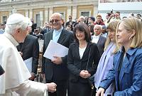<br>Udienza Generale del 14 Aprile 2010<br><br> - (Copyright L'OSSERVATORE ROMANO - Servizio Fotografico - photo@ossrom.va)