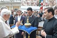 <br>Udienza Generale del 14 Aprile 2010<br><br> - (Copyright L'OSSERVATORE ROMANO - Servizio Fotografico - photo@ossrom.va)