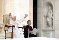 <br>Udienza Generale del 14 Aprile 2010<br><br> - (Copyright L'OSSERVATORE ROMANO - Servizio Fotografico - photo@ossrom.va)