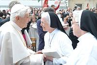 <br>Udienza Generale del 14 Aprile 2010<br><br> - (Copyright L'OSSERVATORE ROMANO - Servizio Fotografico - photo@ossrom.va)