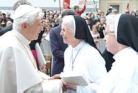 <br>Udienza Generale del 14 Aprile 2010<br><br> - (Copyright L'OSSERVATORE ROMANO - Servizio Fotografico - photo@ossrom.va)