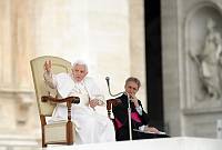 <br>Udienza Generale del 14 Aprile 2010<br><br> - (Copyright L'OSSERVATORE ROMANO - Servizio Fotografico - photo@ossrom.va)