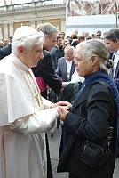 <br>Udienza Generale del 14 Aprile 2010<br><br> - (Copyright L'OSSERVATORE ROMANO - Servizio Fotografico - photo@ossrom.va)