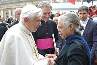 <br>Udienza Generale del 14 Aprile 2010<br><br> - (Copyright L'OSSERVATORE ROMANO - Servizio Fotografico - photo@ossrom.va)
