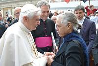 <br>Udienza Generale del 14 Aprile 2010<br><br> - (Copyright L'OSSERVATORE ROMANO - Servizio Fotografico - photo@ossrom.va)