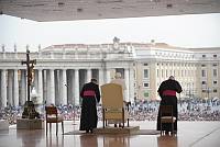 <br>Udienza Generale del 14 Aprile 2010<br><br> - (Copyright L'OSSERVATORE ROMANO - Servizio Fotografico - photo@ossrom.va)